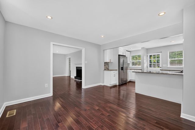 3 LOTHIAN PL, Philadelphia, PA 19128