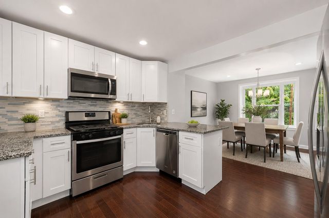3 LOTHIAN PL, Philadelphia, PA 19128