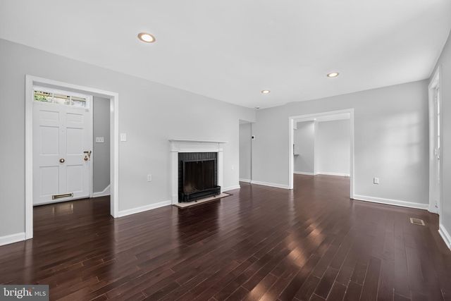 3 LOTHIAN PL, Philadelphia, PA 19128