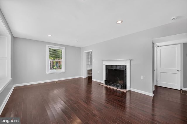 3 LOTHIAN PL, Philadelphia, PA 19128