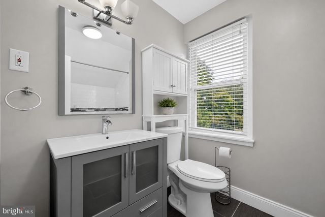 3 LOTHIAN PL, Philadelphia, PA 19128