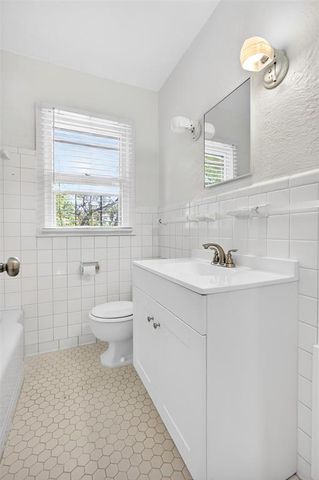 3704 N Linn Avenue, Oklahoma City, OK 73112