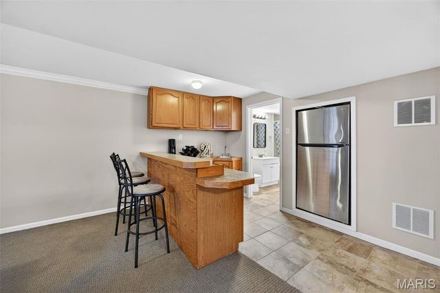 323 Oakleigh Woods Drive, Ballwin, MO 63011