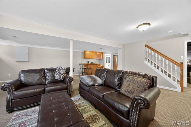 323 Oakleigh Woods Drive, Ballwin, MO 63011