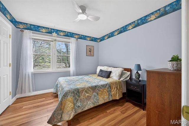 323 Oakleigh Woods Drive, Ballwin, MO 63011