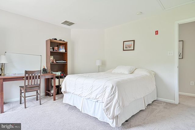 85 MARSHALL DR, Egg Harbor Township, NJ 08234
