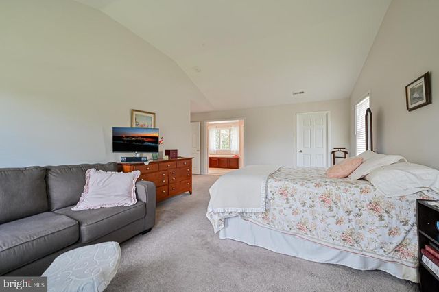 85 MARSHALL DR, Egg Harbor Township, NJ 08234
