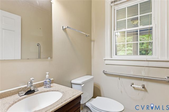 430 Greenwood Dr, Petersburg, VA 23805