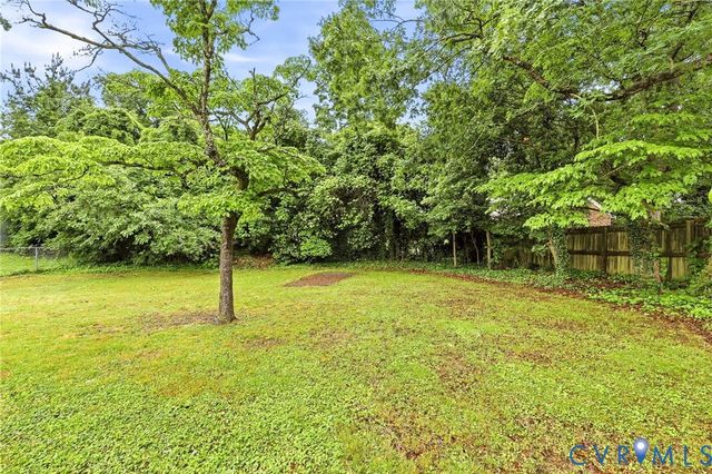 430 Greenwood Dr, Petersburg, VA 23805