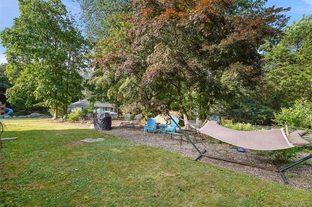 9 Starview Avenue, Putnam Valley, NY 10579