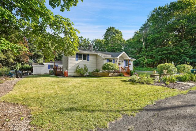 9 Starview Avenue, Putnam Valley, NY 10579
