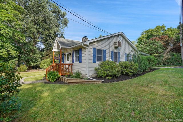 9 Starview Avenue, Putnam Valley, NY 10579
