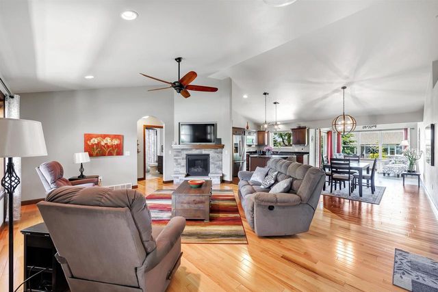 4233 GAIBRIELLES GATE DRIVE, Green Bay, WI 54313