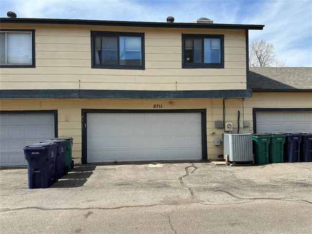 8711 N Roxbury Boulevard, Oklahoma City, OK 73132