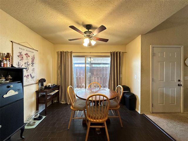 8711 N Roxbury Boulevard, Oklahoma City, OK 73132