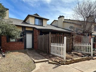 8711 N Roxbury Boulevard, Oklahoma City, OK 73132