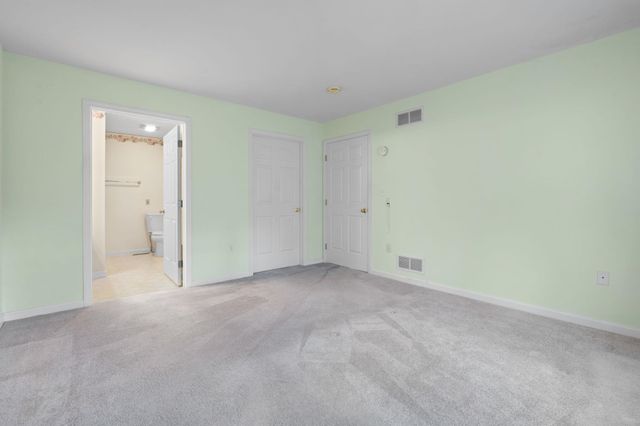 21 Lincoln Drive, Londonderry, NH 03053