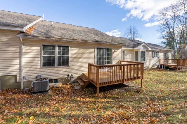 21 Lincoln Drive, Londonderry, NH 03053
