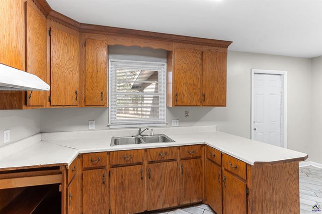 112 Athens St, Warner Robins, GA 31088