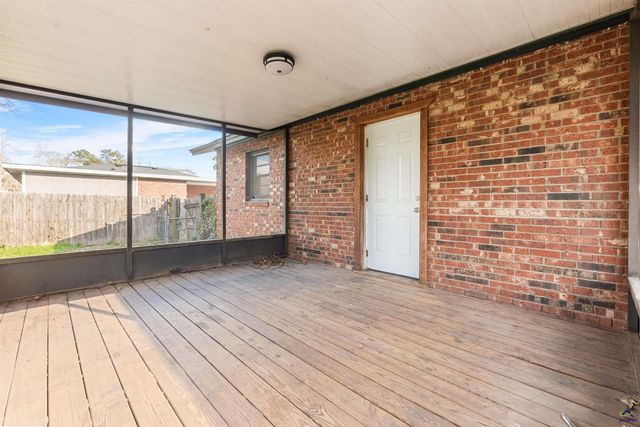 112 Athens St, Warner Robins, GA 31088