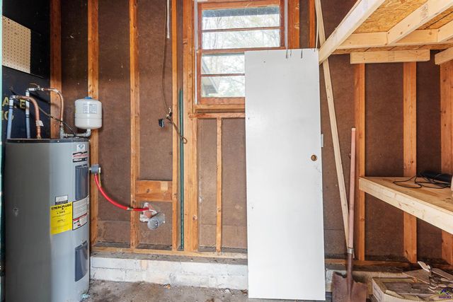 112 Athens St, Warner Robins, GA 31088