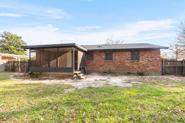 112 Athens St, Warner Robins, GA 31088