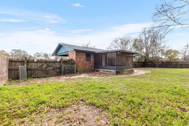 112 Athens St, Warner Robins, GA 31088