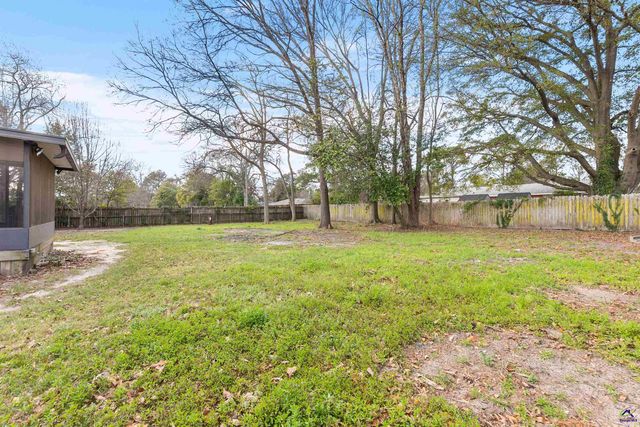 112 Athens St, Warner Robins, GA 31088