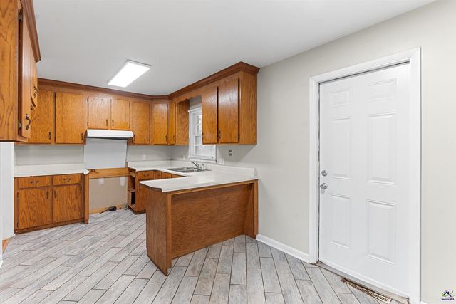 112 Athens St, Warner Robins, GA 31088