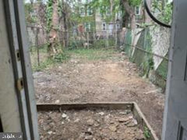 883 N FARSON ST, Philadelphia, PA 19139