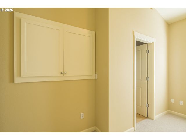 1070 Sw 170TH Ave 203, Beaverton, OR 97003