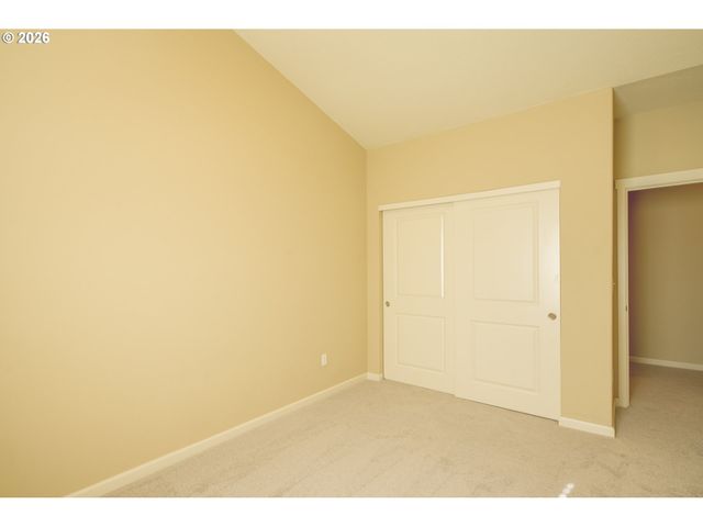 1070 Sw 170TH Ave 203, Beaverton, OR 97003