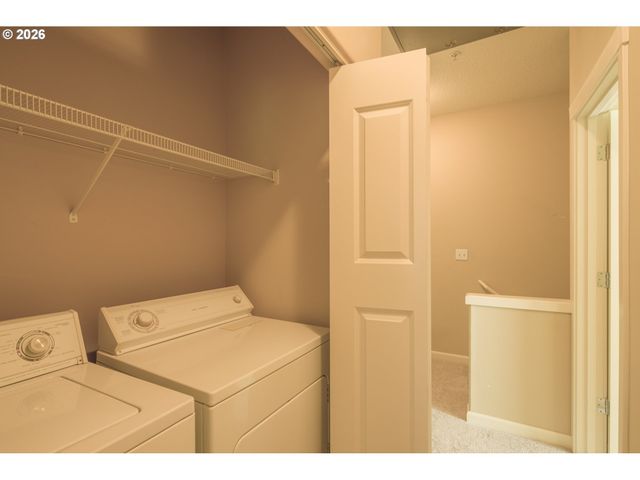 1070 Sw 170TH Ave 203, Beaverton, OR 97003