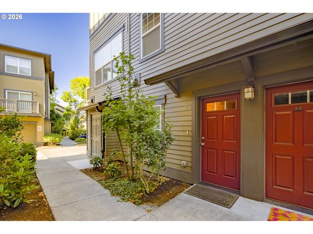 1070 Sw 170TH Ave 203, Beaverton, OR 97003