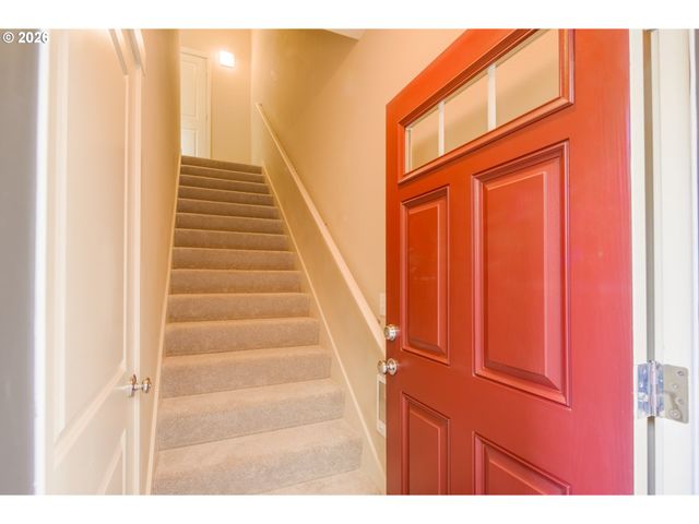 1070 Sw 170TH Ave 203, Beaverton, OR 97003