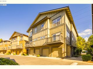 1070 Sw 170TH Ave 203, Beaverton, OR 97003