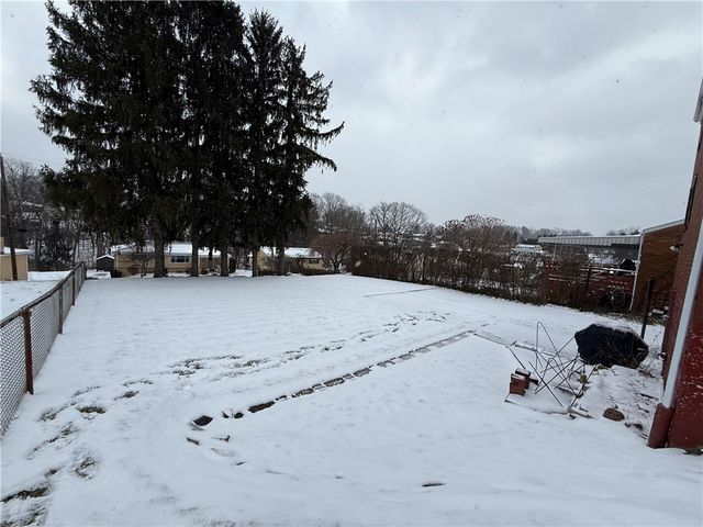 1339 Edgewood Dr, West Homestead, PA 15120