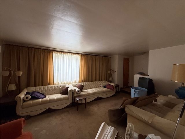 1339 Edgewood Dr, West Homestead, PA 15120