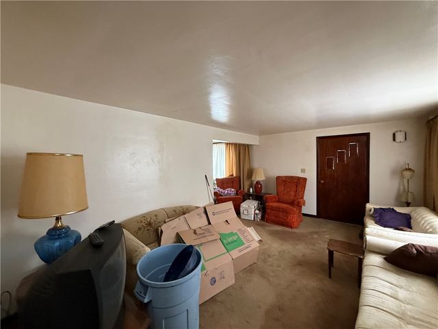 1339 Edgewood Dr, West Homestead, PA 15120