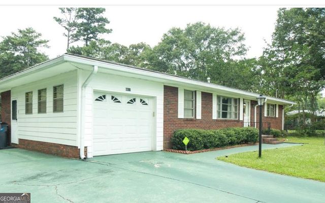 6811 Mayo Drive, Riverdale, GA 30274