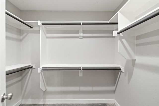 2314 Creekview Drive, Granbury, TX 76048