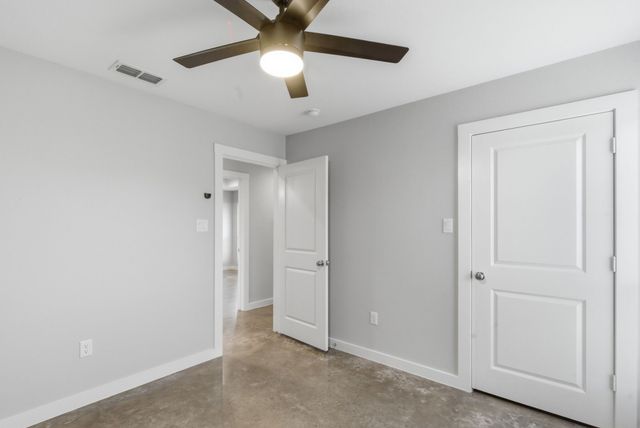 2314 Creekview Drive, Granbury, TX 76048