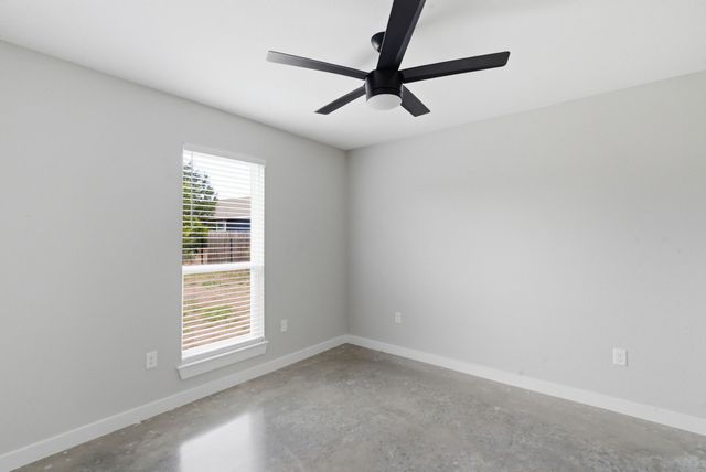 2314 Creekview Drive, Granbury, TX 76048