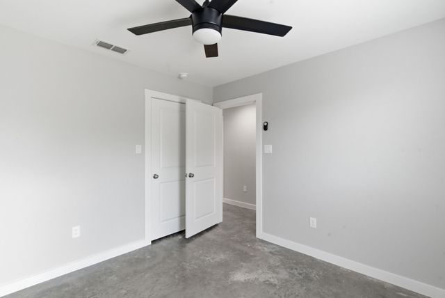 2314 Creekview Drive, Granbury, TX 76048