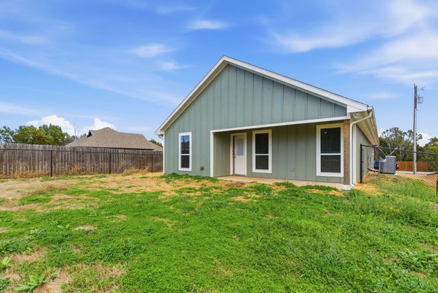 2314 Creekview Drive, Granbury, TX 76048