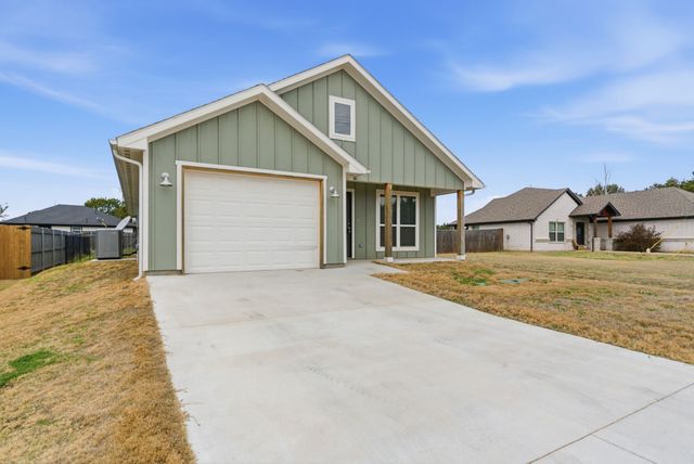 2314 Creekview Drive, Granbury, TX 76048