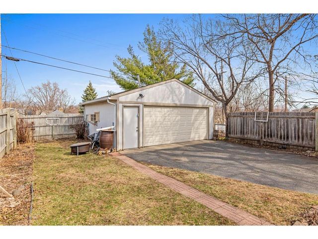 1179 Minnehaha Avenue, Saint Paul, MN 55104