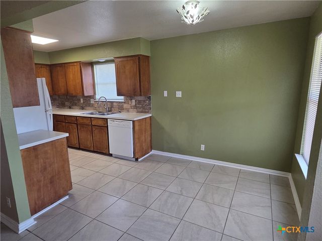 2305 Timberline Drive, Killeen, TX 76543