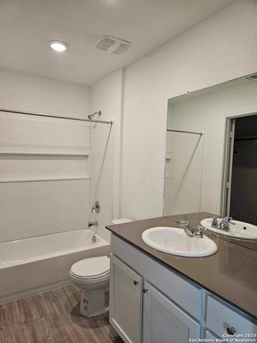 10018 ANA HTS, San Antonio, TX 78224