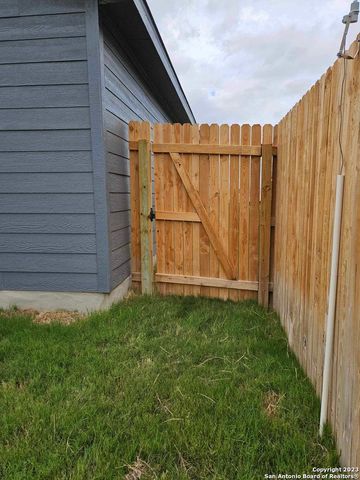 10018 ANA HTS, San Antonio, TX 78224